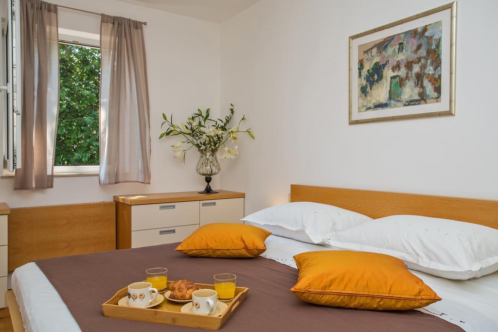 Comfortable Apartment Laura Lapad With Garage Дубровник Экстерьер фото