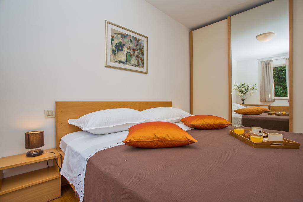 Comfortable Apartment Laura Lapad With Garage Дубровник Экстерьер фото